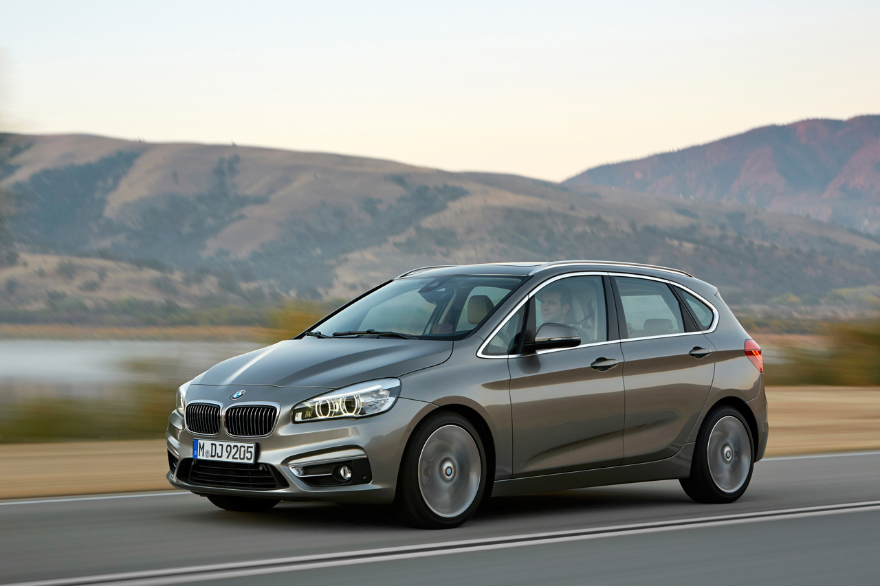 World Premier: BMW 2 Series Active Tourer (The First Front Wheel Drive ...